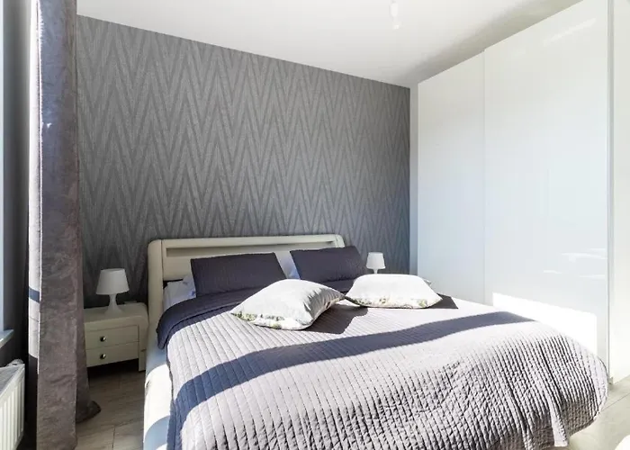 Old Town With Balcony Tartaczna